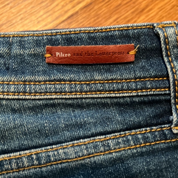 Pilcro Anthropologie Relaxed Straight Jeans with Red Side Stripe sz 26 - Picture 8 of 13